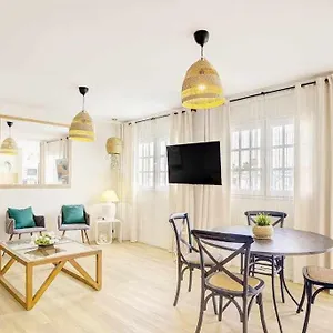 https://la-favorita-preciosa-villa-con-piscina-privada.hotelsfuerteventura.org